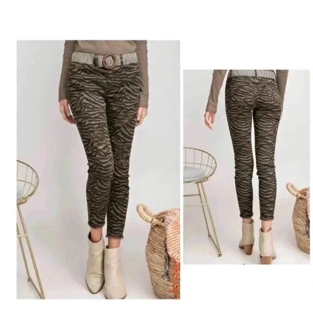 🆕Easel Distress Faded Olive Zebra Print Skinny Pants🆕